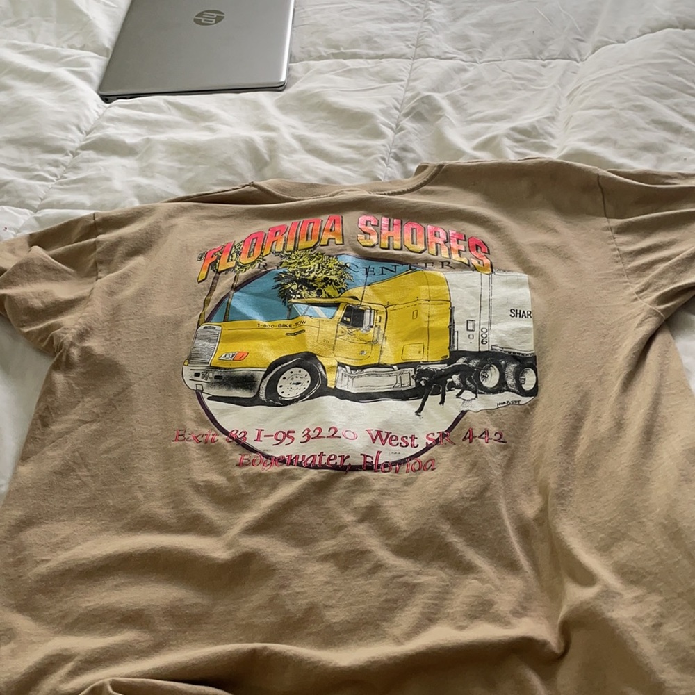 Graphic Tee - Picture 4 of 5
